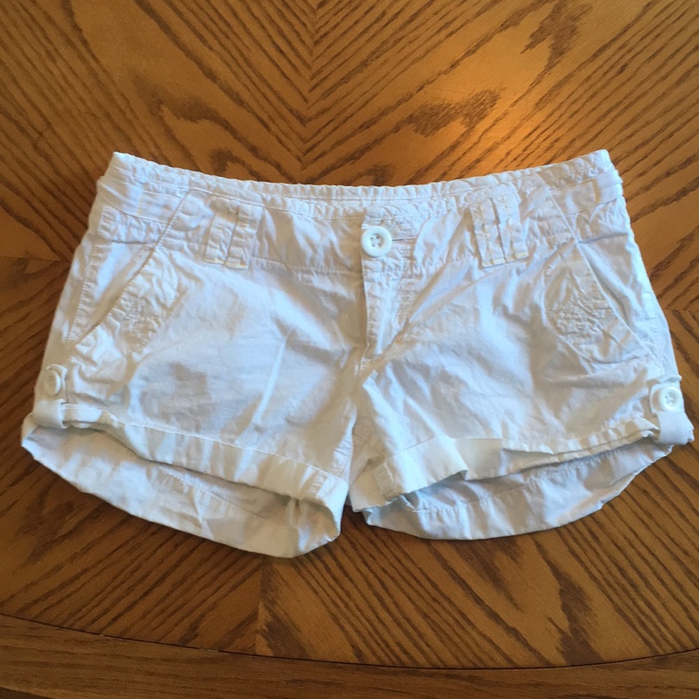 American Eagle white shorts women’s size 2